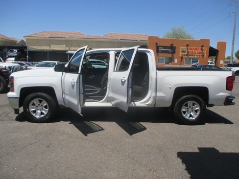 Used 2014 Chevrolet Silverado 1500 Crew Cab LT RWD image 4