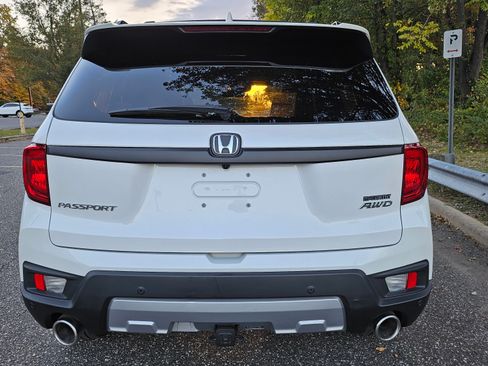 Used 2023 Honda Passport EX-L image 5
