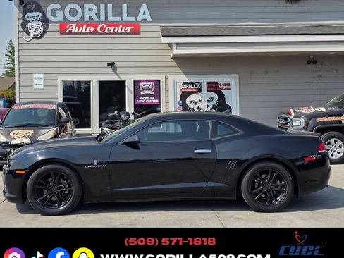 Used 2015 Chevrolet Camaro LS Coupe RWD image 4