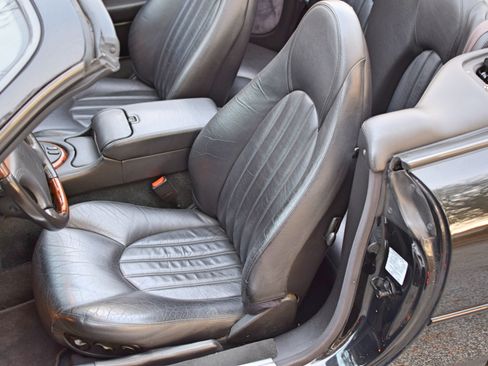 Used 2000 Jaguar XK8 image 27