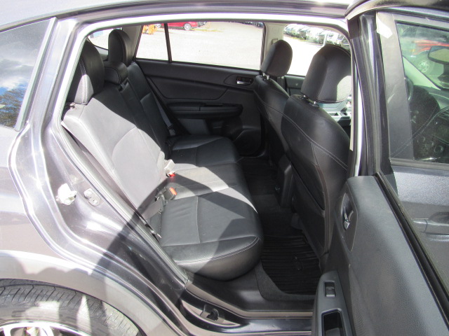 Used 2013 Subaru XV Crosstrek 2.0i Limited AWD/4WD image 18
