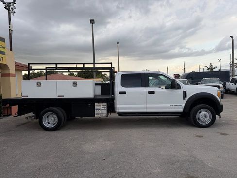 Used 2017 Ford F550 image 6