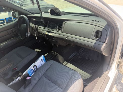 Used 2010 Ford Crown Victoria Police Interceptor RWD image 28