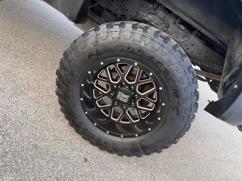 Used 2011 Ford F250 Lariat image 7