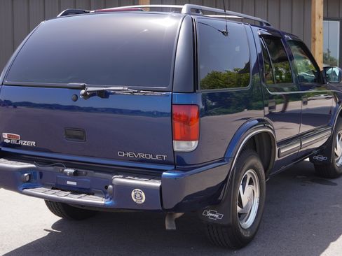 Used 2001 Chevrolet Blazer 4WD 4-Door image 8