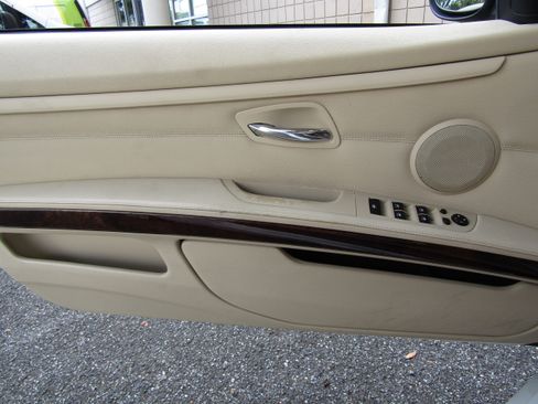 Used 2009 BMW 328i Convertible RWD image 18