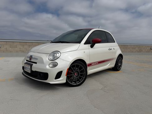 Used 2019 FIAT 500 Abarth Hatchback FWD image 3