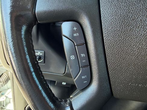 Used 2023 GMC Savana 2500 UNAVAIL RWD image 15