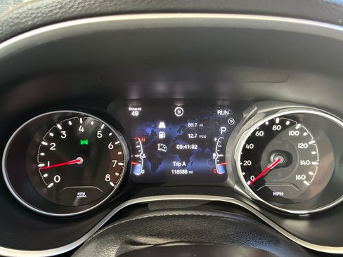 Used 2019 Jeep Compass Latitude image 16