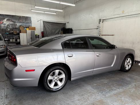 Used 2013 Dodge Charger SXT image 8
