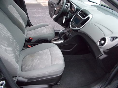 Used 2017 Chevrolet Sonic LS image 23