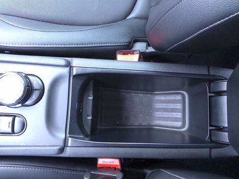 Used 2017 MINI Cooper Clubman image 23