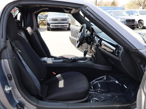 Used 2008 MAZDA MX-5 Miata Touring image 16