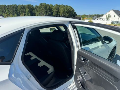 Used 2025 Honda Civic Sport Sedan image 17
