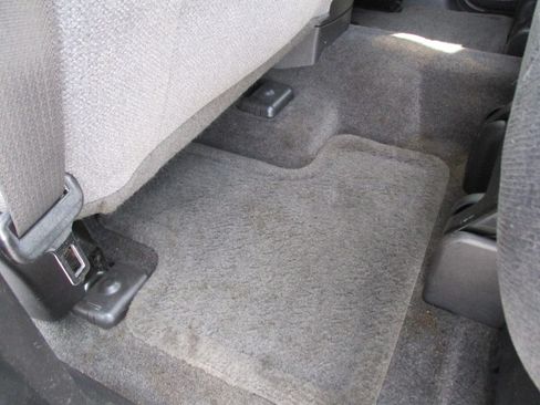 Used 2007 GMC Envoy SLE image 25