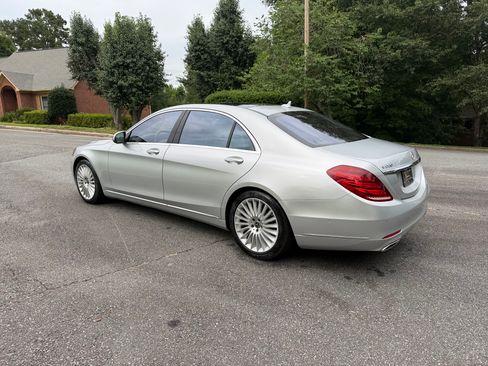 Used 2016 Mercedes-Benz S 550 4MATIC Sedan image 33