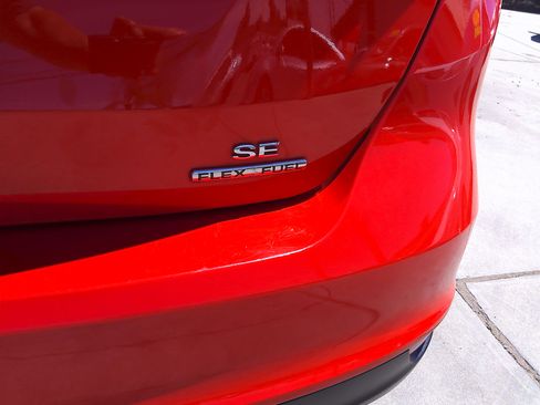 Used 2015 Ford Focus SE Hatchback FWD image 33