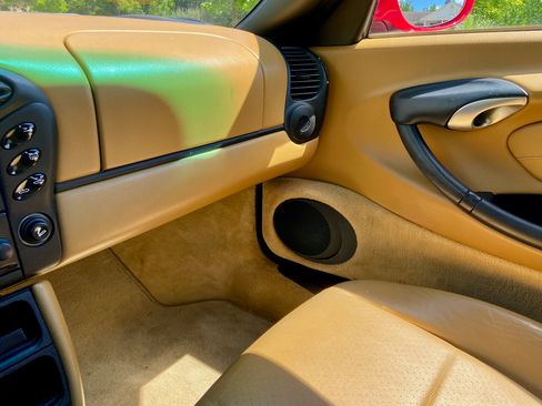 Used 2000 Porsche Boxster RWD image 29