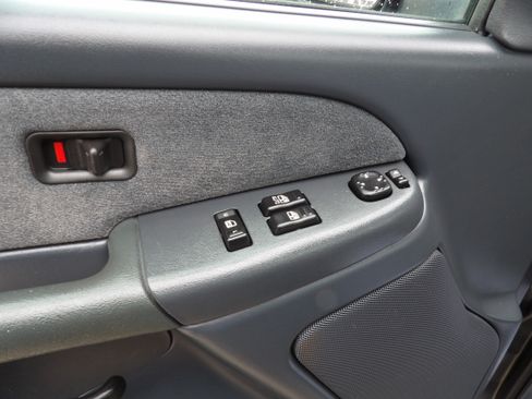 Used 2001 Chevrolet Silverado 1500 LS image 5