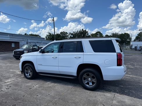 Used 2018 Chevrolet Tahoe LS image 3