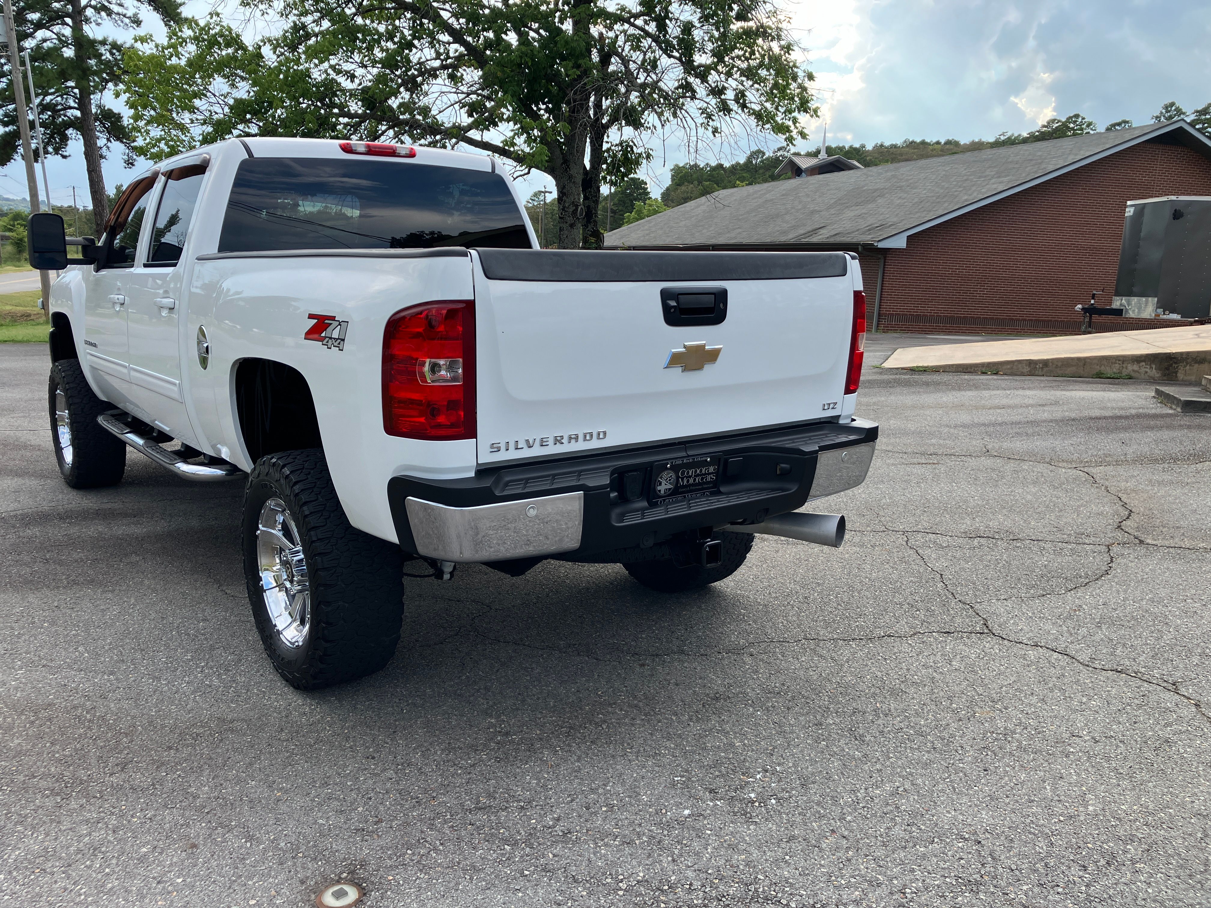 Used 2009 Chevrolet Silverado 2500 4x4 Crew Cab LTZ image 4