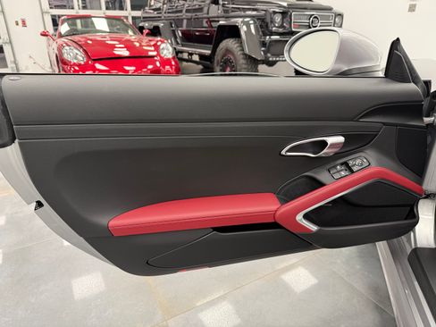 Used 2025 Porsche 718 Boxster S image 19