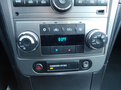 Used 2010 Chevrolet Malibu LTZ image 14