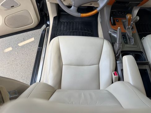 Used 2005 Lexus GX 470 UNAVAIL AWD/4WD image 23