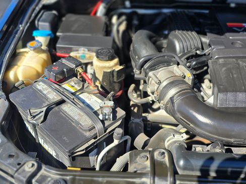 Used 2011 Nissan Frontier SE image 30