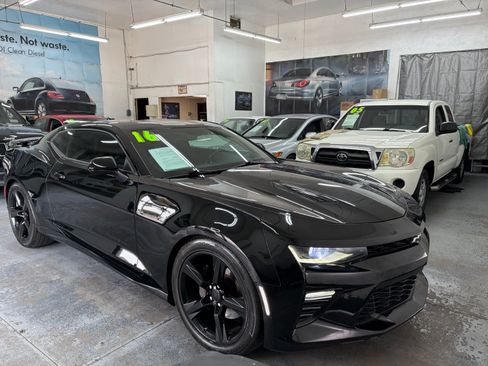 Used 2016 Chevrolet Camaro SS Coupe RWD image 13