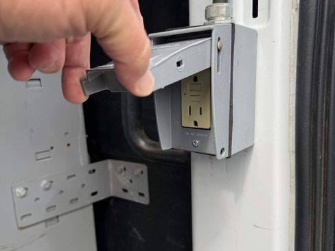 Used 2019 Ford Transit 150 XL image 7