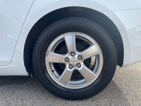 Used 2012 Chevrolet Cruze LT image 14