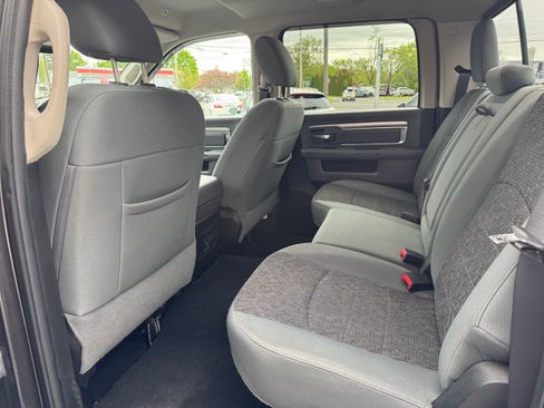 Used 2017 RAM 1500 4x4 Crew Cab Big Horn image 10