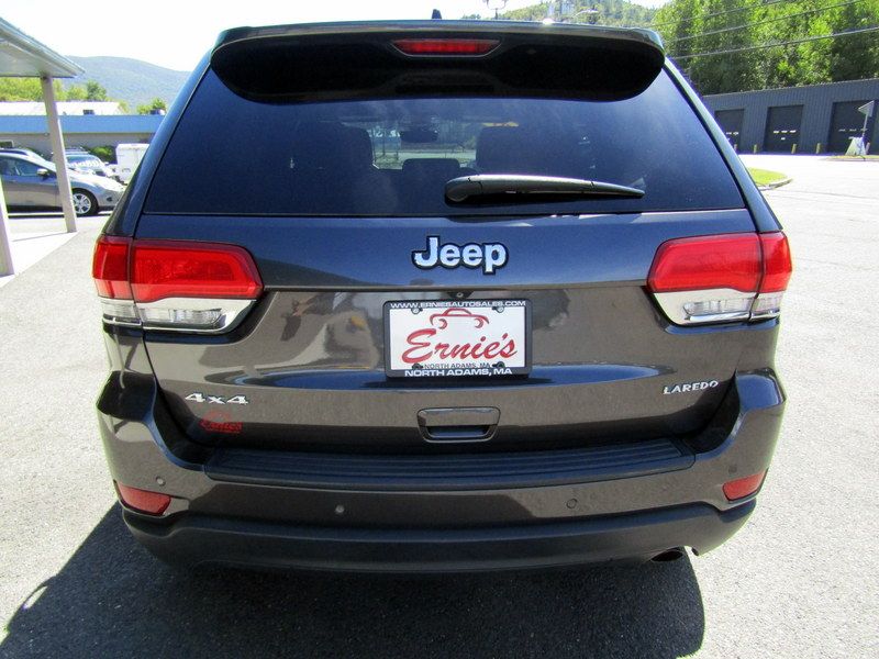 Used 2018 Jeep Grand Cherokee 4WD Laredo image 7