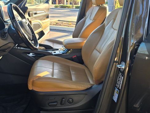 Used 2021 Kia Telluride SX Prestige image 34