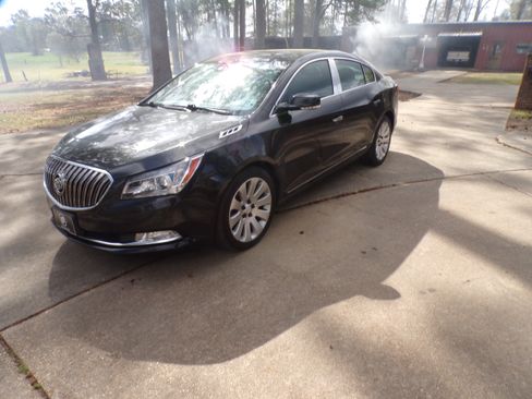 Used 2015 Buick LaCrosse Premium image 2