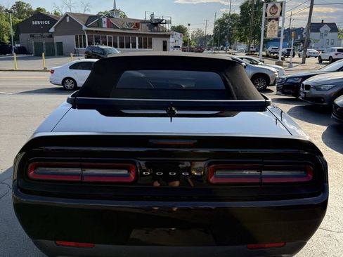 Used 2023 Dodge Challenger SRT Hellcat RWD image 7