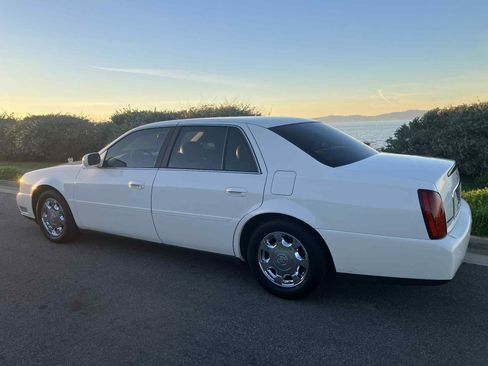Used 2002 Cadillac De Ville image 4