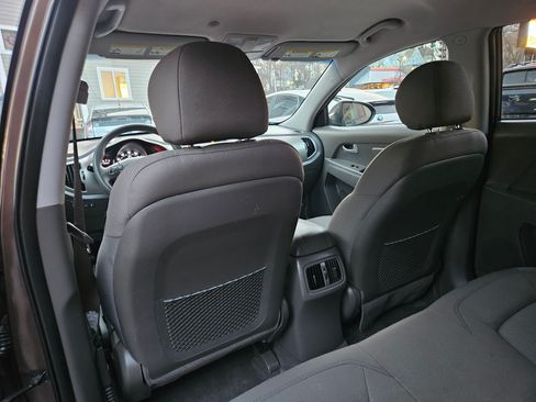 Used 2014 Kia Sportage LX image 40