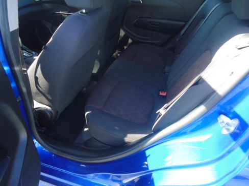 Used 2020 Chevrolet Sonic LT Hatchback FWD image 6