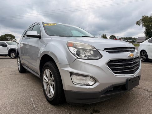 Used 2016 Chevrolet Equinox LT image 3