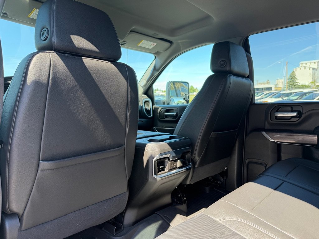 Used 2022 Chevrolet Silverado 3500 LTZ AWD/4WD image 29