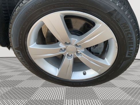 Used 2018 Land Rover Range Rover Velar S image 23