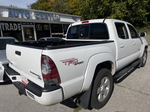 Used 2011 Toyota Tacoma PreRunner image 7