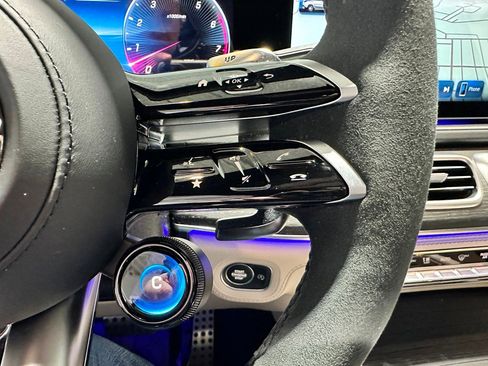 Used 2025 Mercedes-Benz GLE 53 AMG image 20