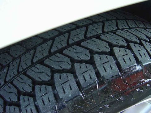 Used 2011 Chevrolet Tahoe LTZ image 12