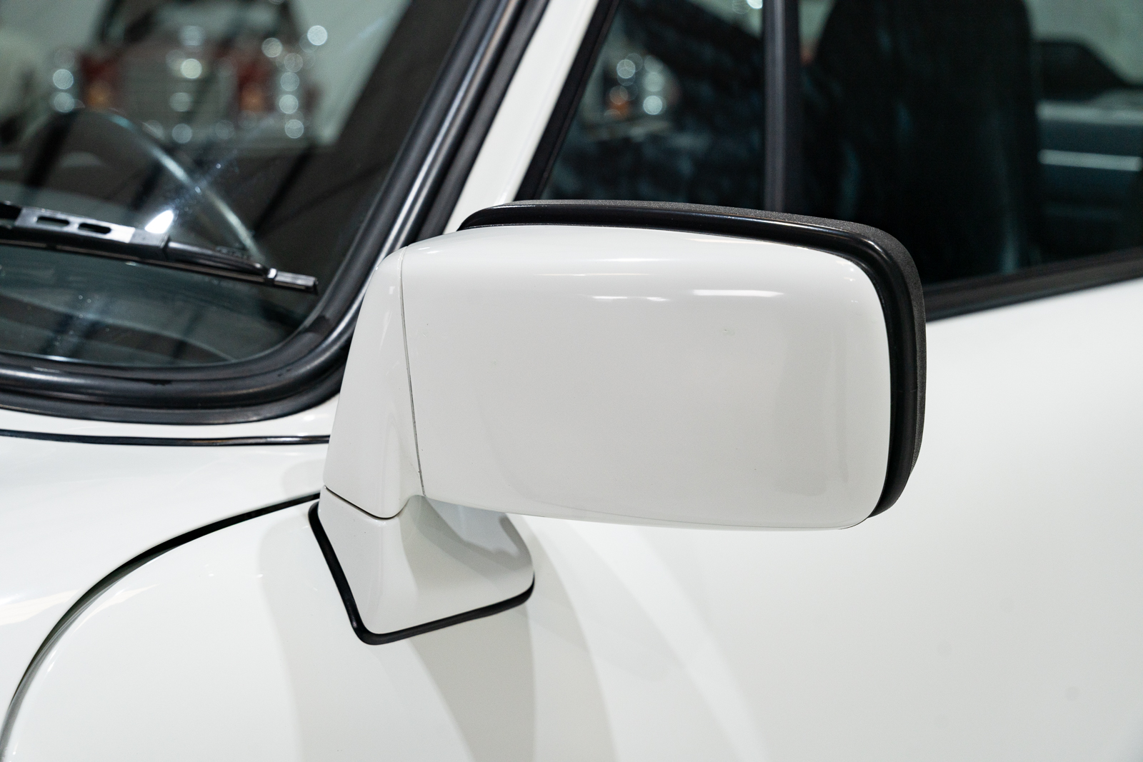 Used 1987 Porsche 911 Carrera Coupe RWD image 41