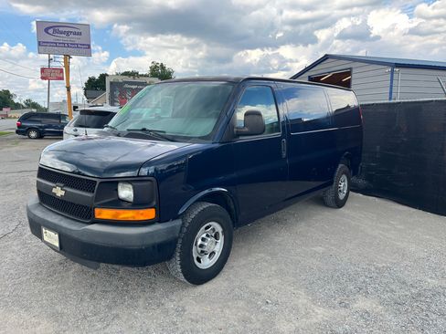 Used 2013 Chevrolet Express 2500 RWD image 7