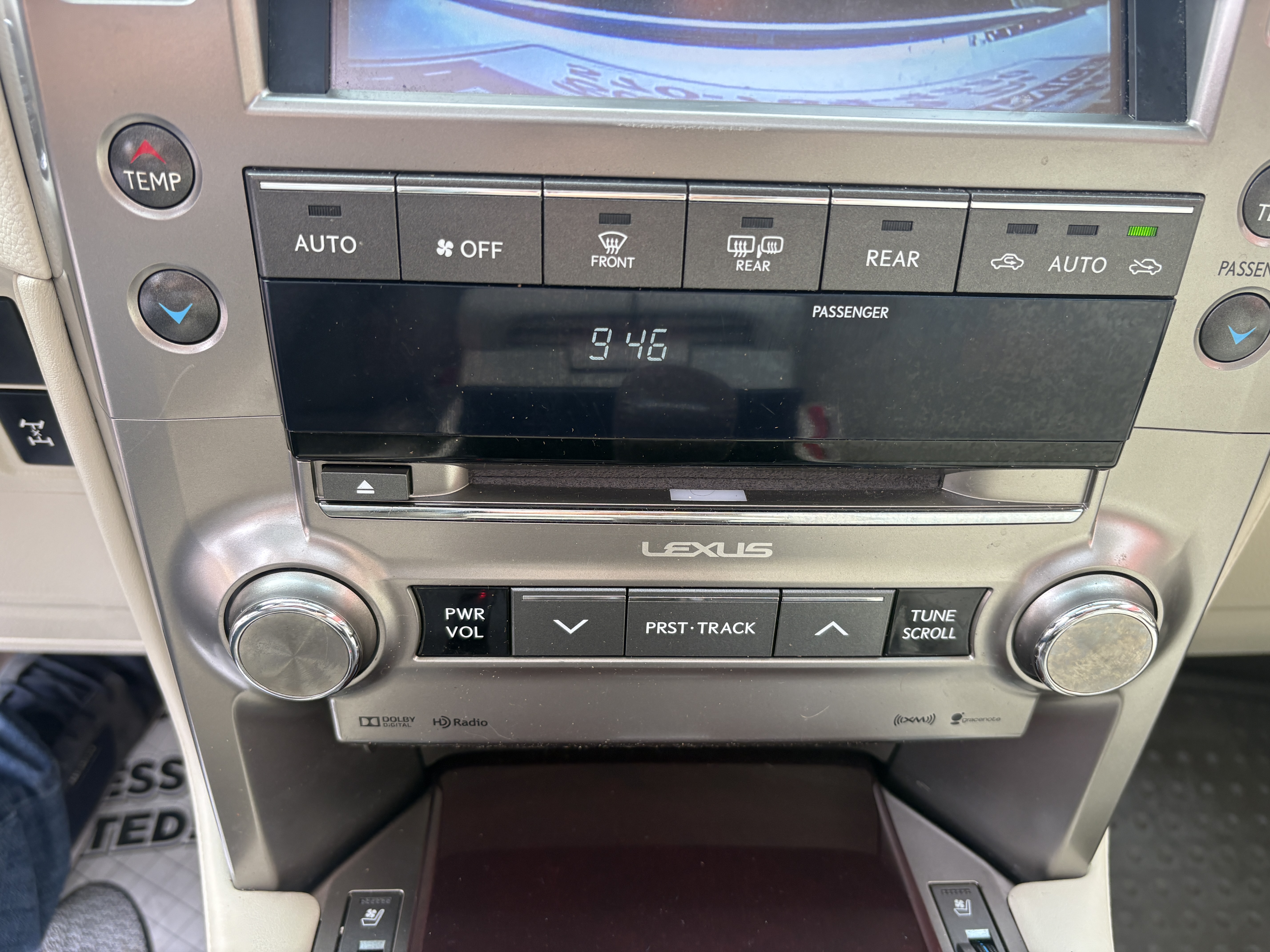 Used 2016 Lexus GX 460 4WD Premium 4.6L 8-Cyl SUV image 17