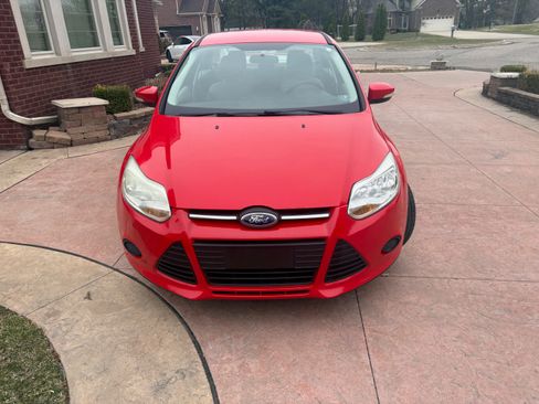 Used 2014 Ford Focus SE image 2